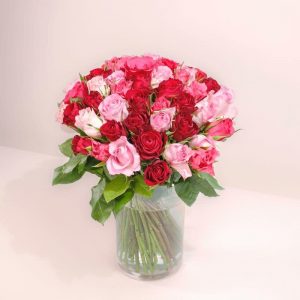 Brassée de roses roses et rouges équitables - Livraison Fleurs Interflora